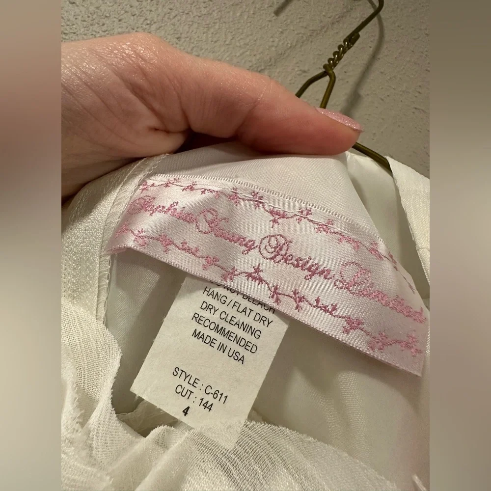 NWT Sophia Young Designs Limited - Picture 7 of 7